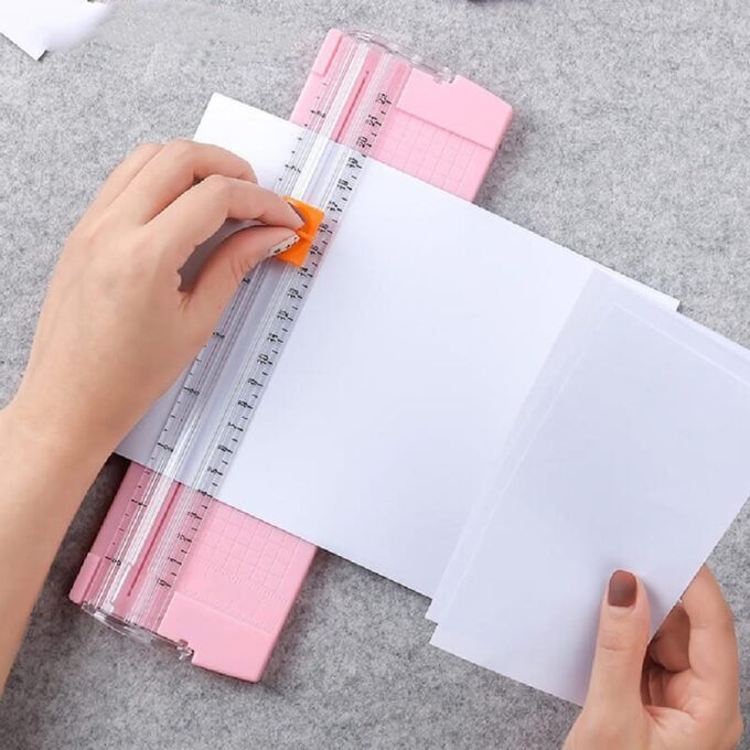 Guillotina de papel cortador con regla extraible FK22B-111